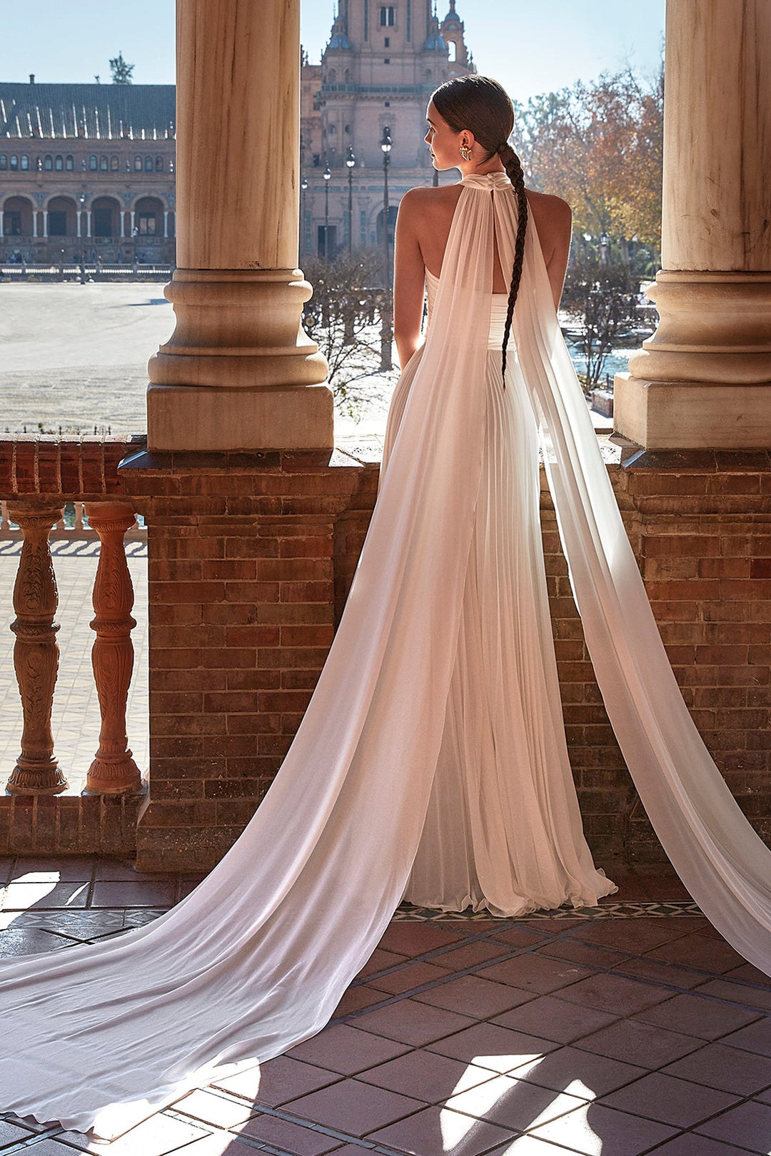 Halter Neck Wedding Dress Off-White / FR 36 Halter Neck Wedding Dress Off-White / FR 36
