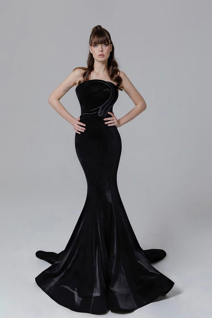 Velvet Dress with Mermaid Silhouette