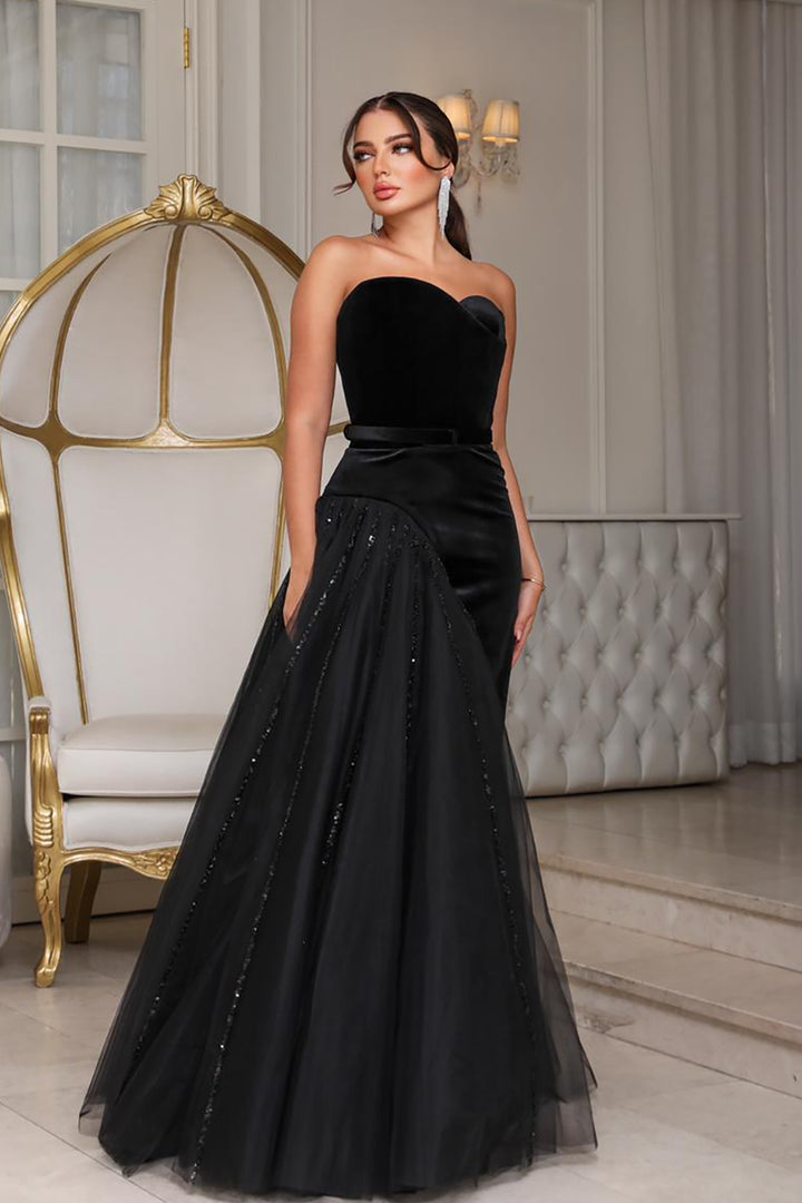 Strapless Bodycon with Fishtail and Corset-Belt