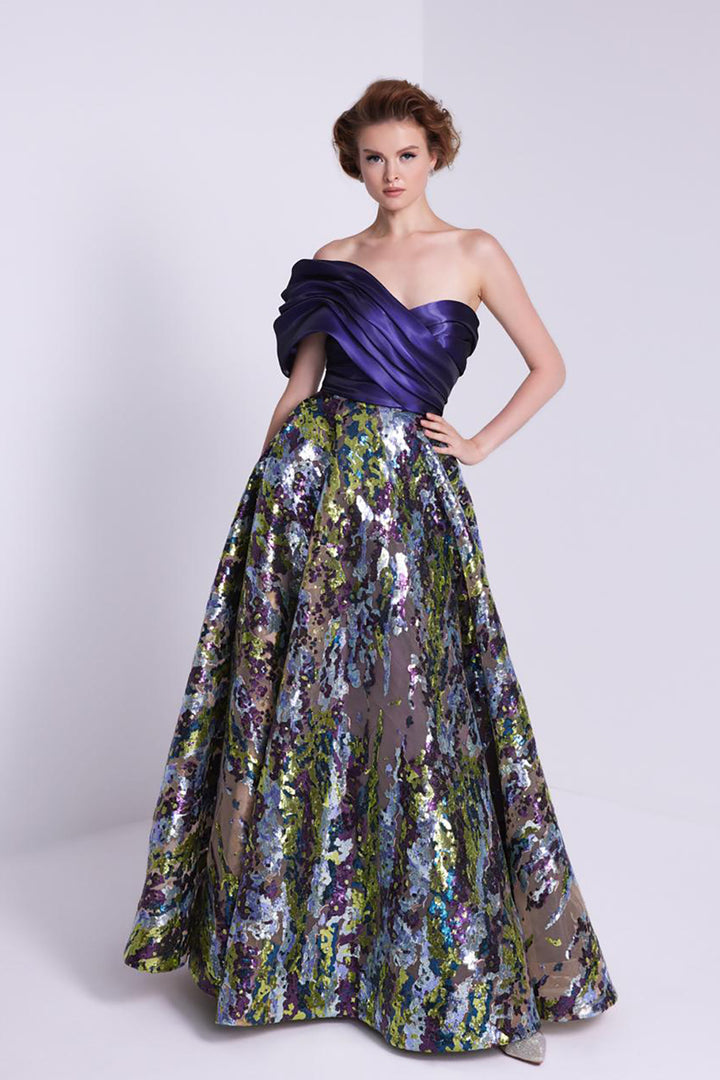 Long Dress with Payet And Embroidery