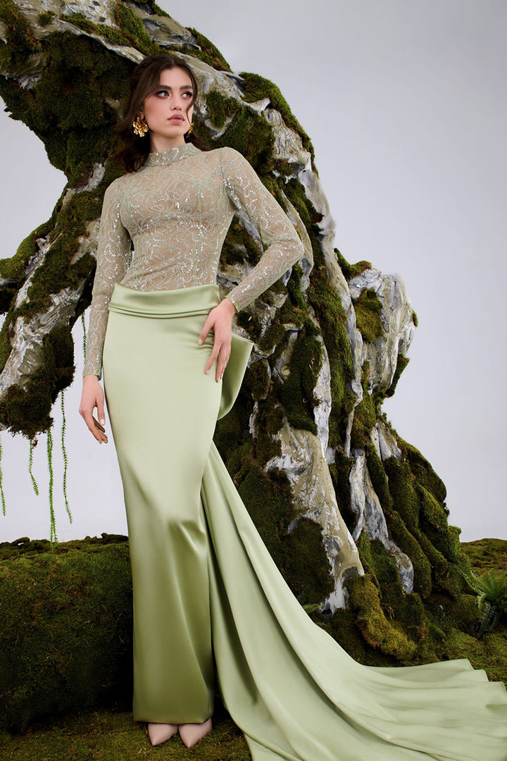 Sleek Column Dress with Train