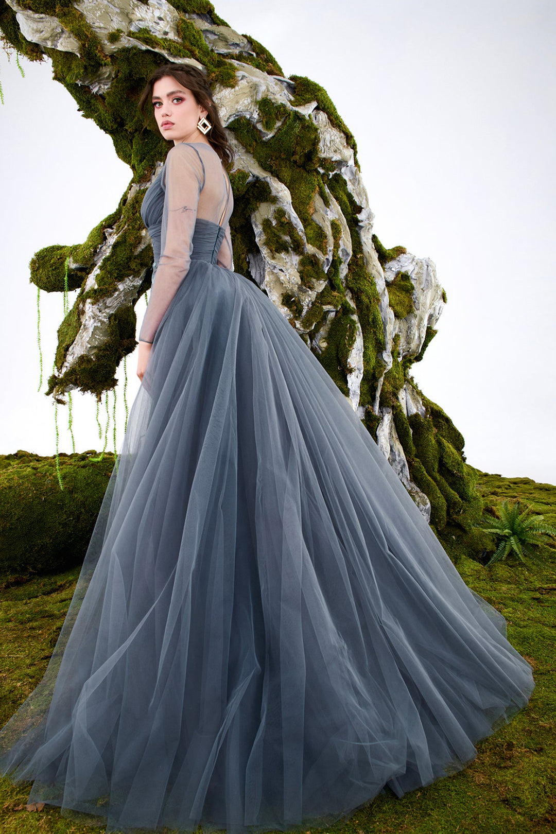 Column with Sculpted Overlay