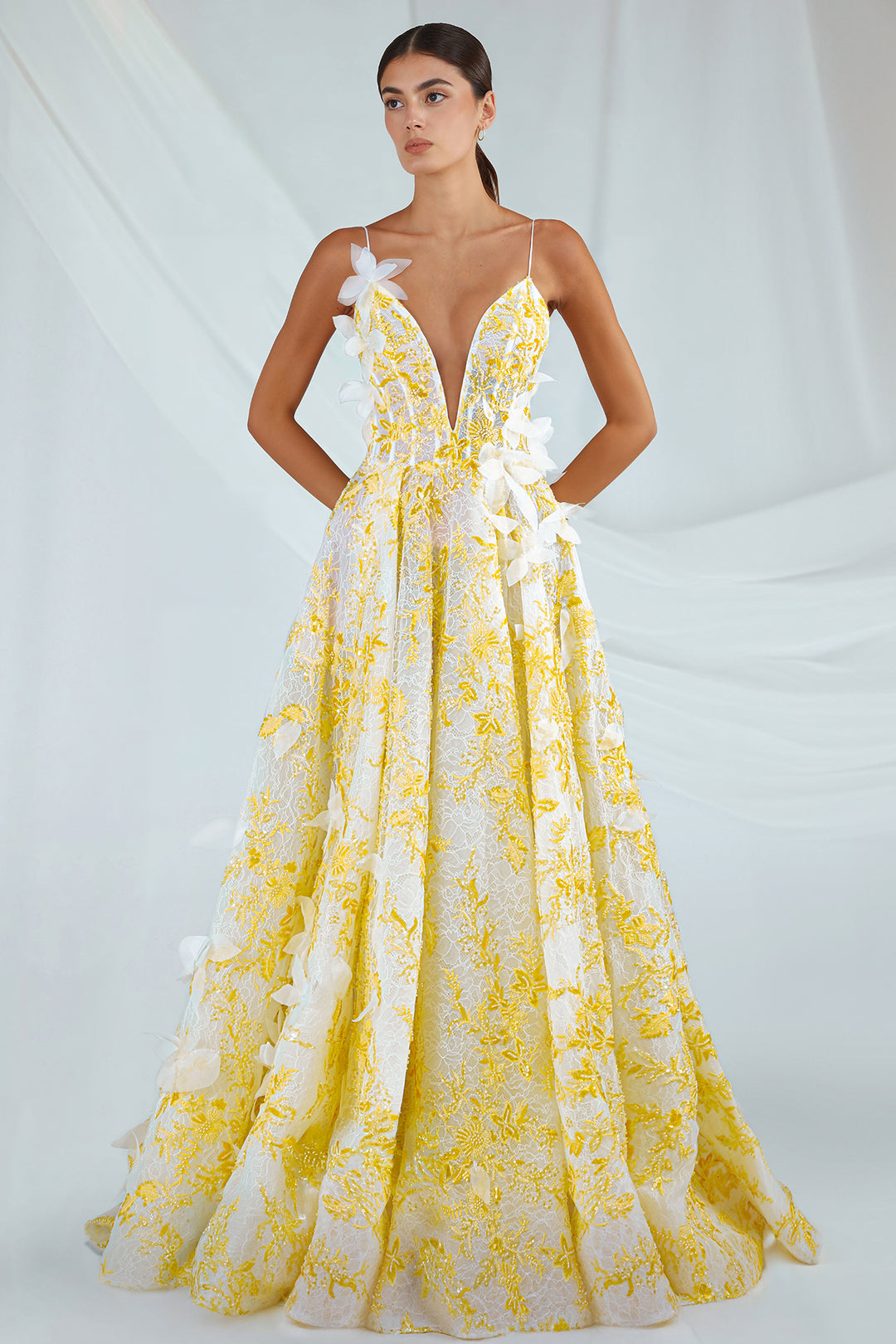 Yellow Lace Evening Gown Pale Yellow / FR 52 Yellow Lace Evening Gown Pale Yellow / FR 52