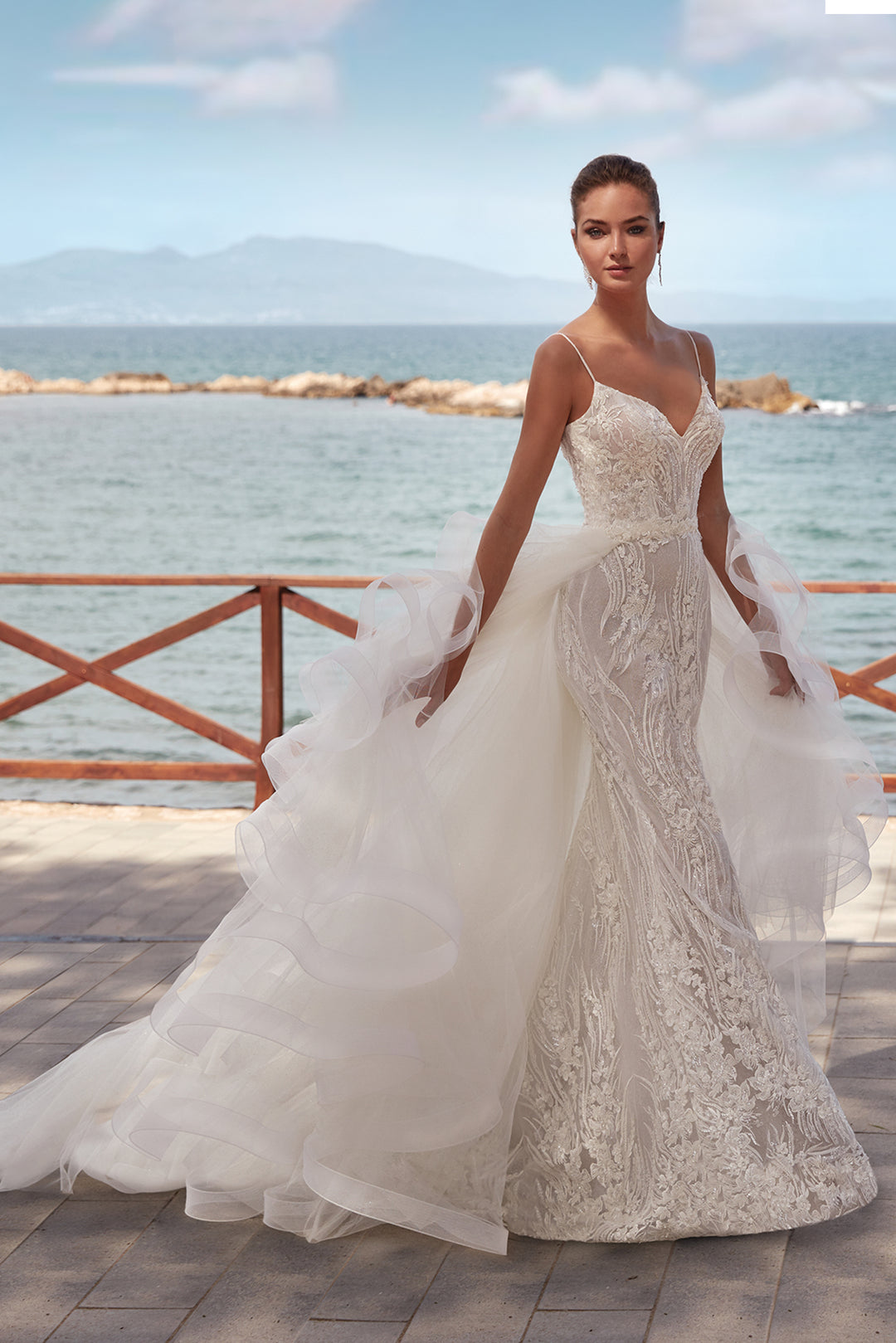 Mermaid Wedding Dress with Overskirt Ivory / FR 46 Mermaid Wedding Dress with Overskirt Ivory / FR 46