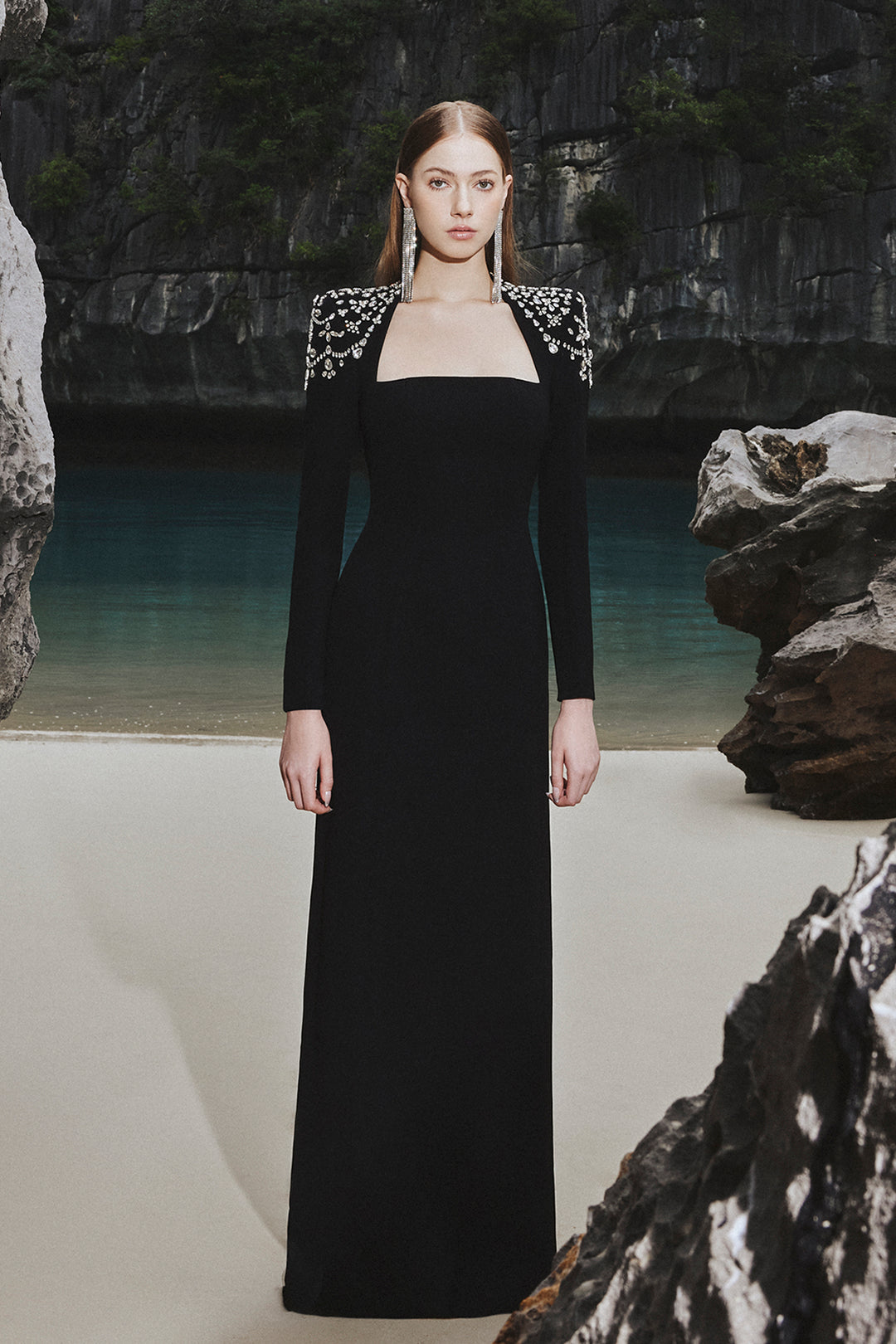 Long-Sleeved Queen Anne Neckline Dress Black / FR 50 Long-Sleeved Queen Anne Neckline Dress Black / FR 50