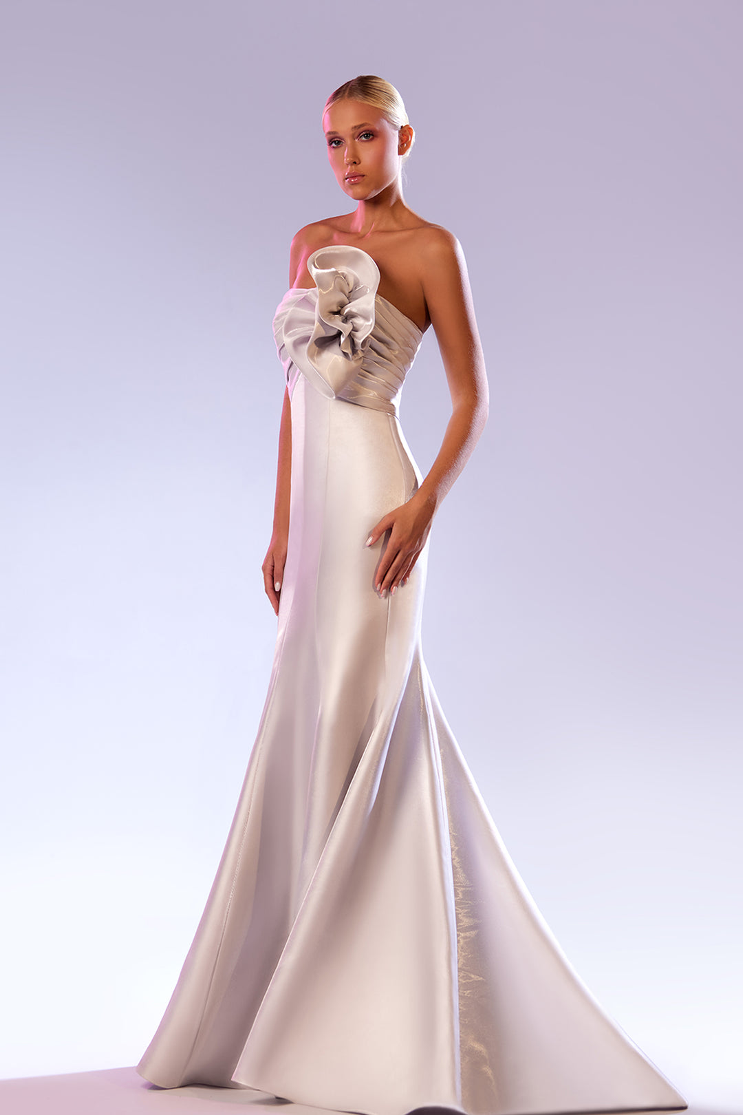 Mermaid Dress with Strapless and Ruffled Flower