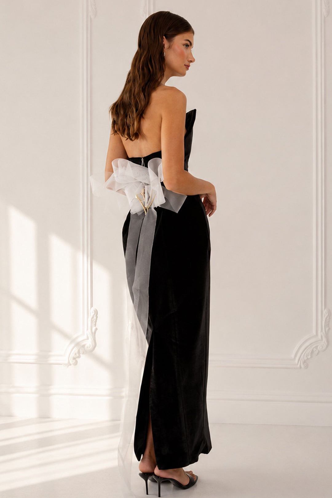 Straight Neckline with Back Bow and Long Velvet