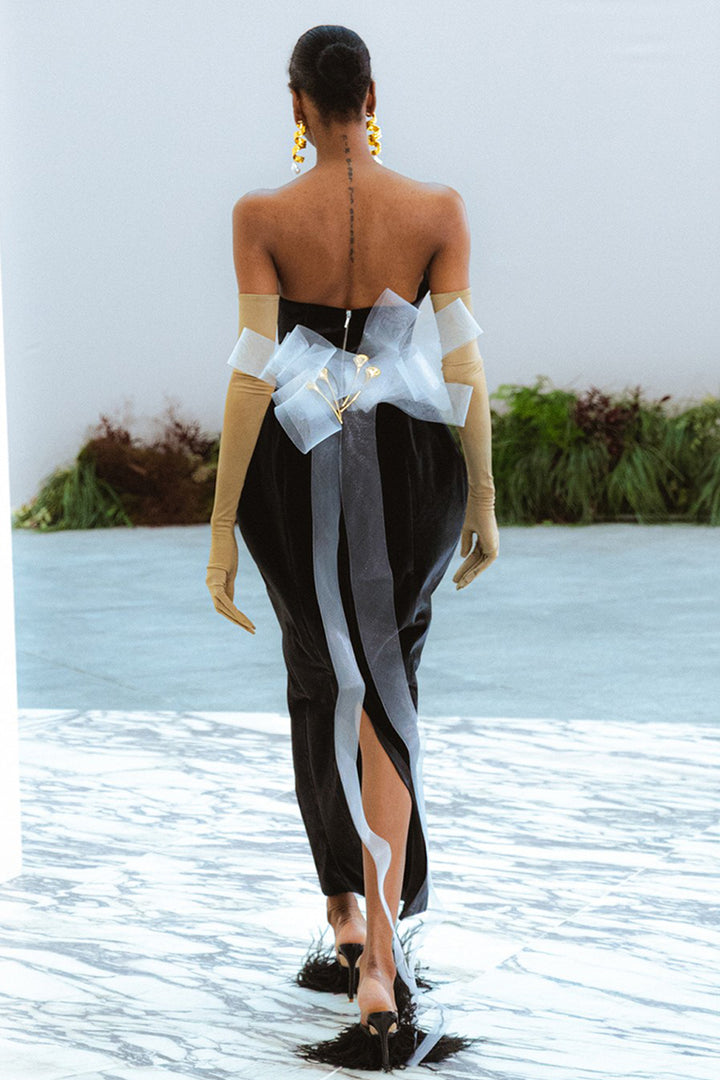 Straight Neckline with Back Bow and Long Velvet