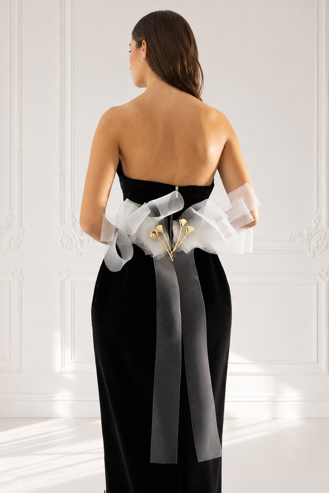 Straight Neckline with Back Bow and Long Velvet
