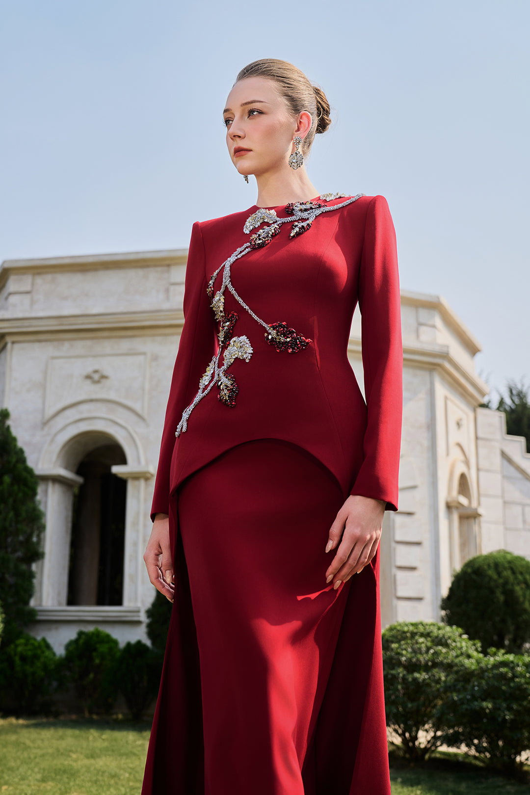 3D Crystal-Embellished With Curved Hemline Dress Red / FR 36 3D Crystal-Embellished With Curved Hemline Dress Red / FR 36
