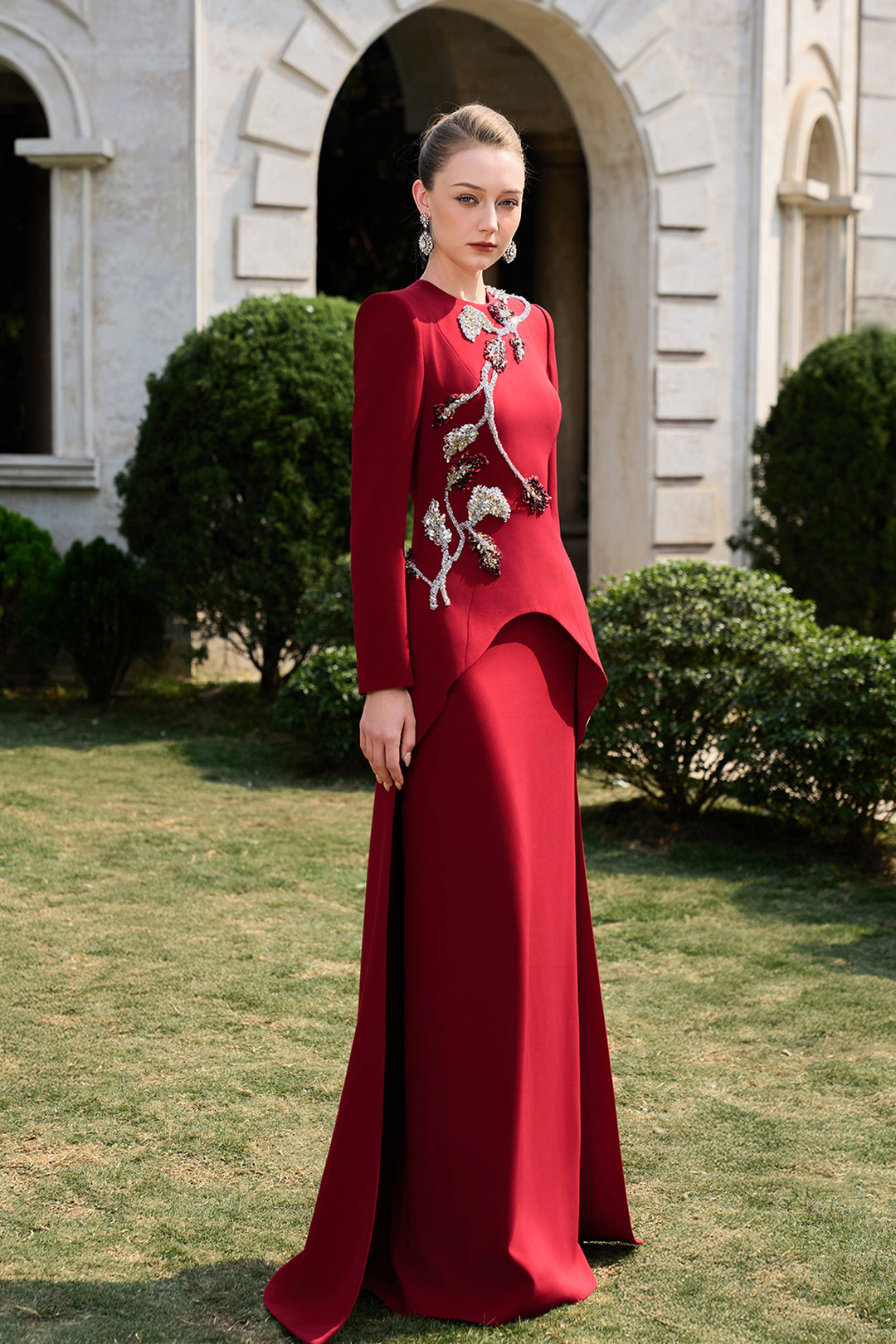 3D Crystal-Embellished With Curved Hemline Dress Red / FR 36 3D Crystal-Embellished With Curved Hemline Dress Red / FR 36