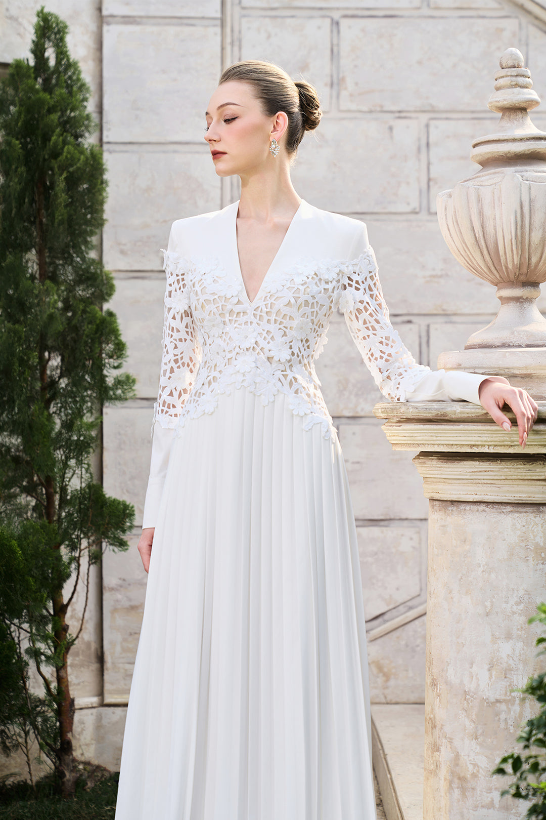 Long Sleeve Deep V-Neck Floral Pleated Dress