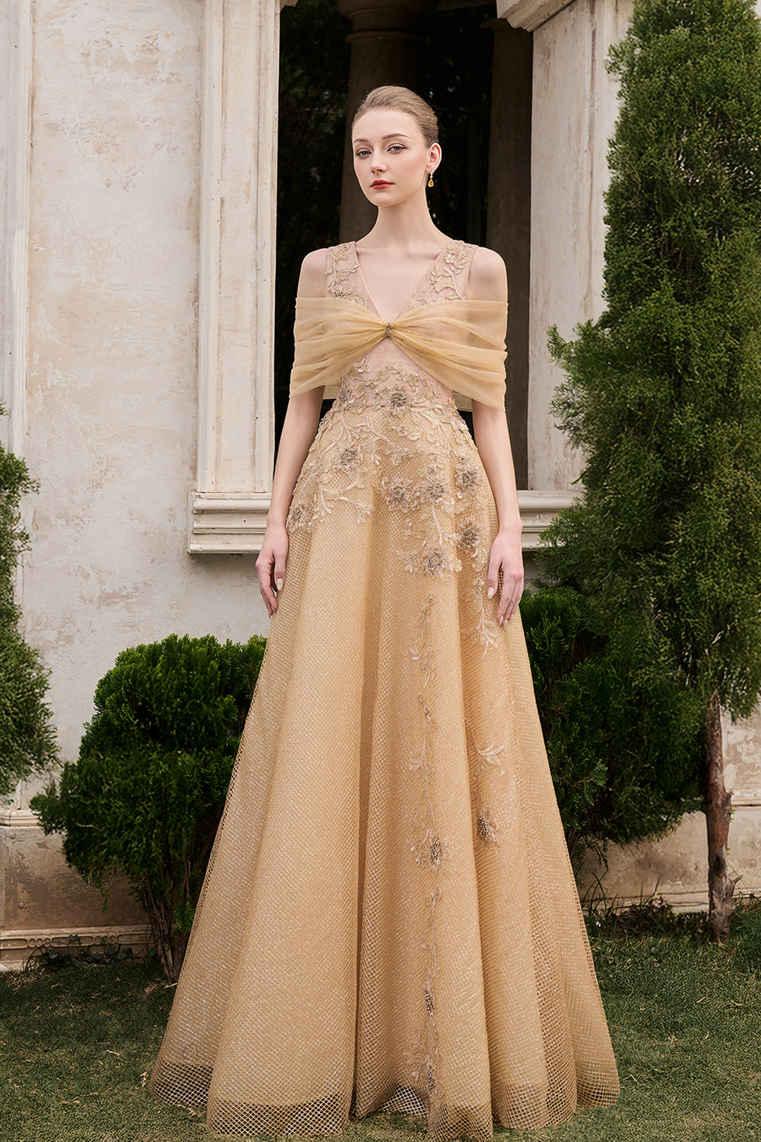 Strappy With See-Through Mesh Shoulder Dress Gold / FR 48 Strappy With See-Through Mesh Shoulder Dress Gold / FR 48