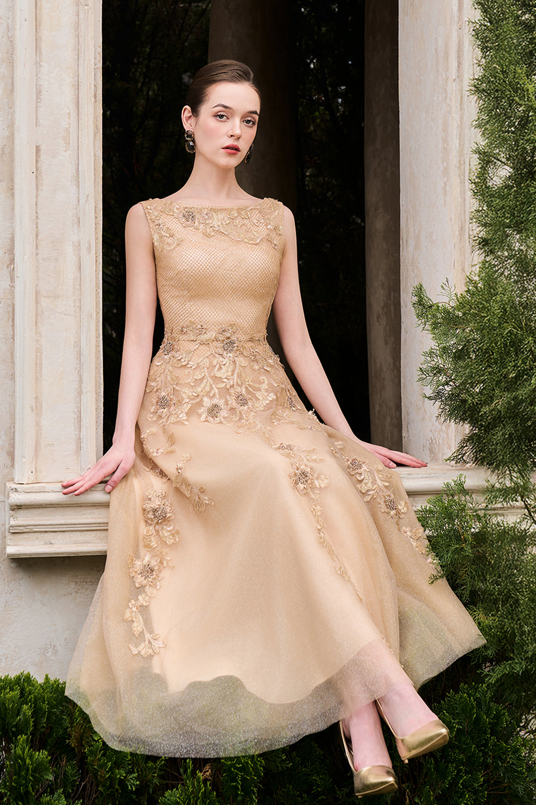 Sleeveless Boat Neck Draped A-Line Dress