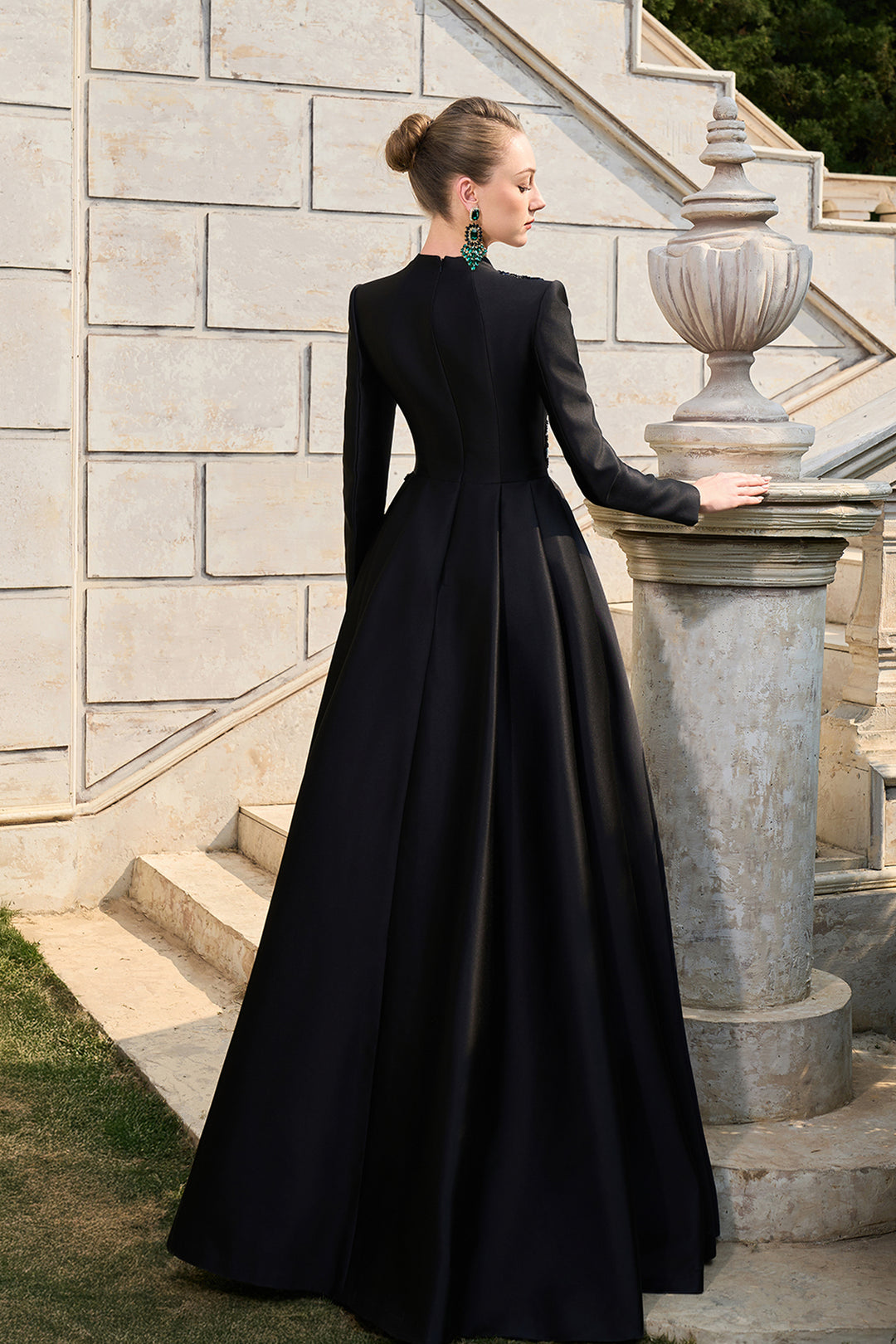 Anne Queen Neckline Fitted Dress