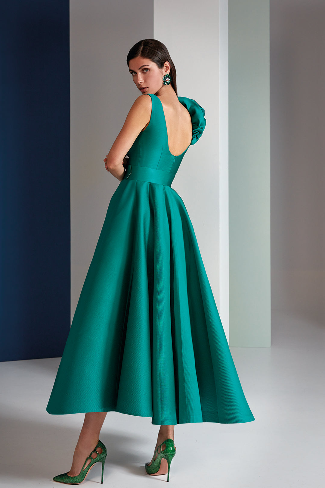 A-line Midi Dress V-Neckline Sleeveless