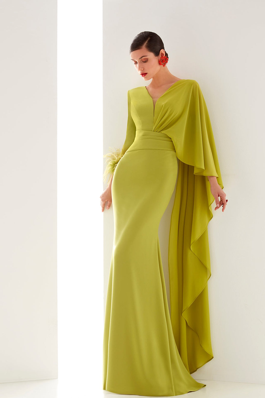 V neck crepe dress with pleats FR 54 / Lime V neck crepe dress with pleats FR 54 / Lime