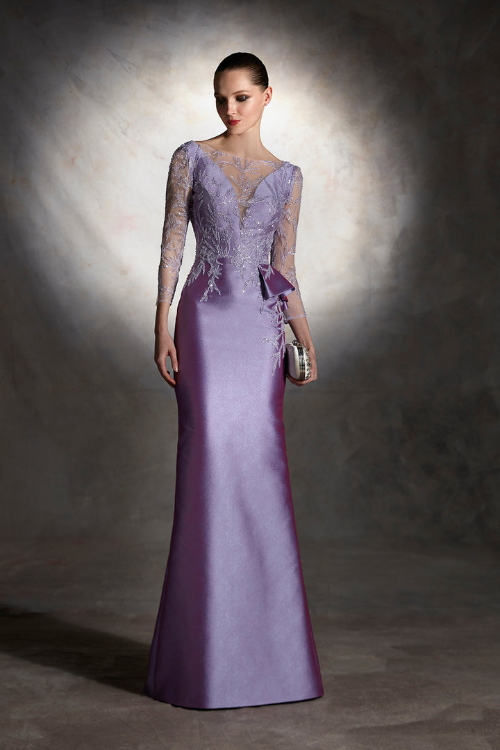 Long-Sleeved Mermaid Dress with Embroidered Tulle