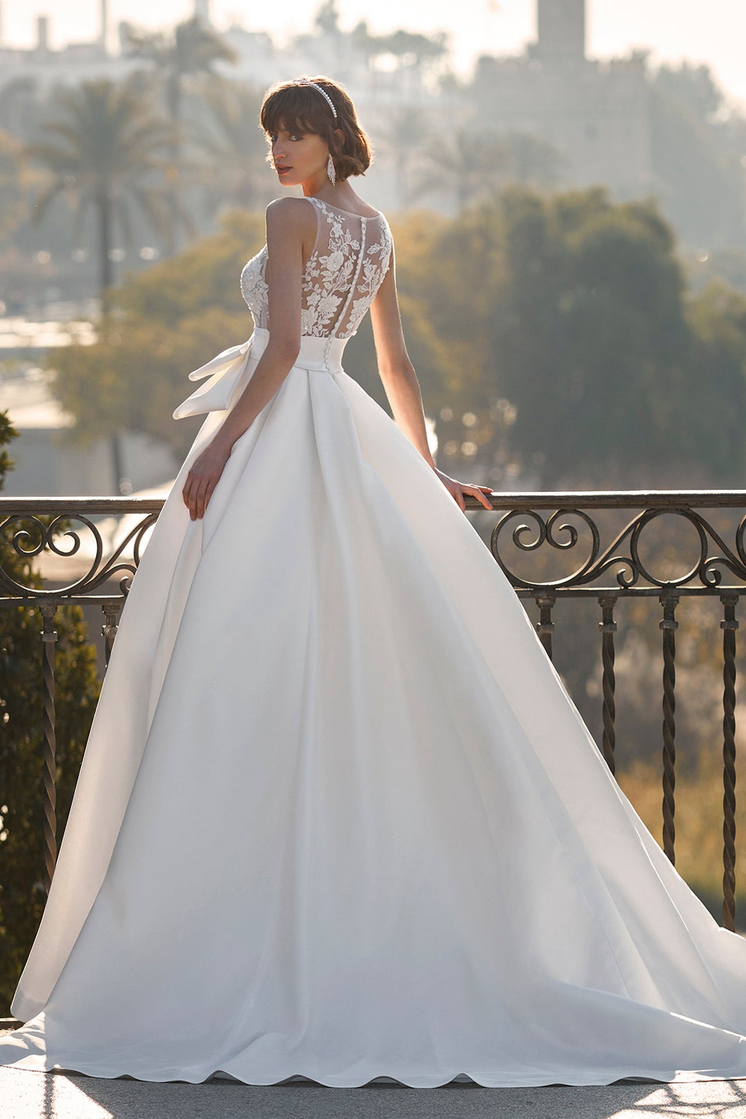 Off-White A-line Long Wedding Dress