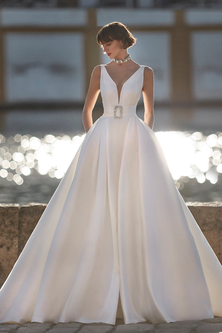 Off-White A-line Long Wedding Dress