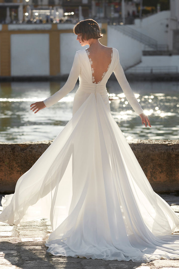 Off-White Mermaid Long Wedding Dress