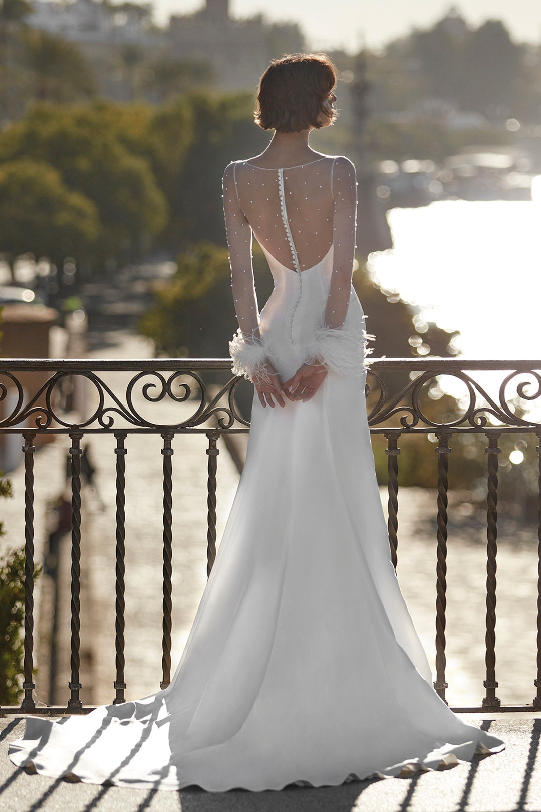 Off-White Column Long Wedding Dress