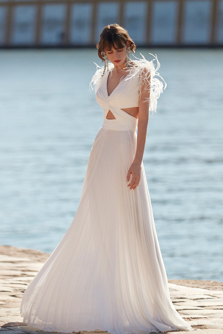 Sleeveless A-Line Wedding Dress With Feathers