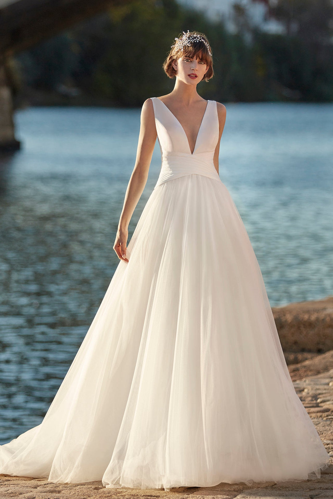Sleeveless A-Line Wedding Dress M.R DESIGN Sleeveless A-Line Wedding Dress M.R DESIGN