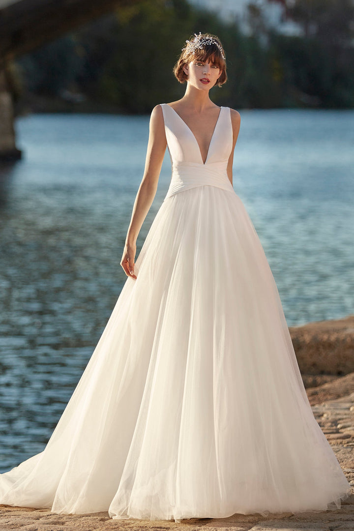 Sleeveless A-Line Wedding Dress