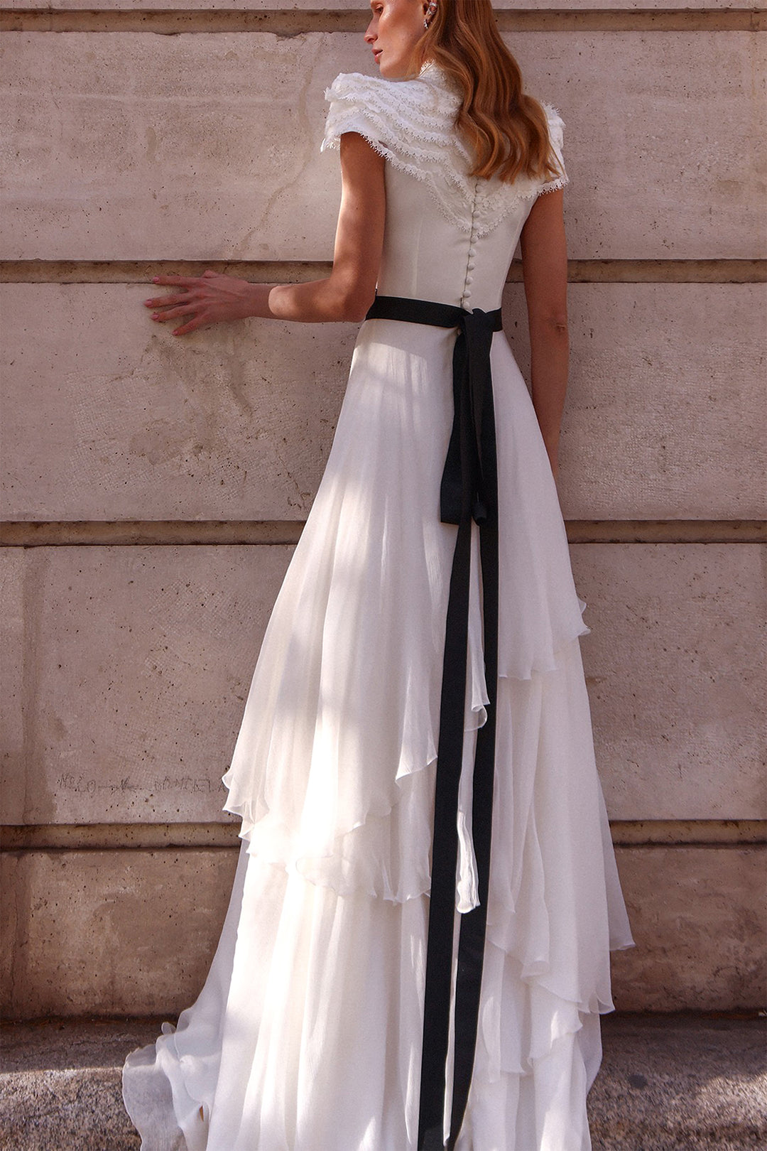 Wedding Dress with Raised Shoulders and Ribbon