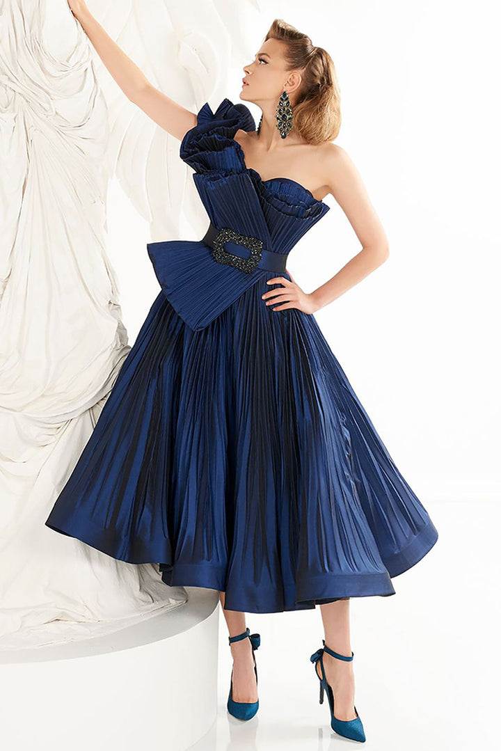 Asymmetric One-Shoulder with Pleats