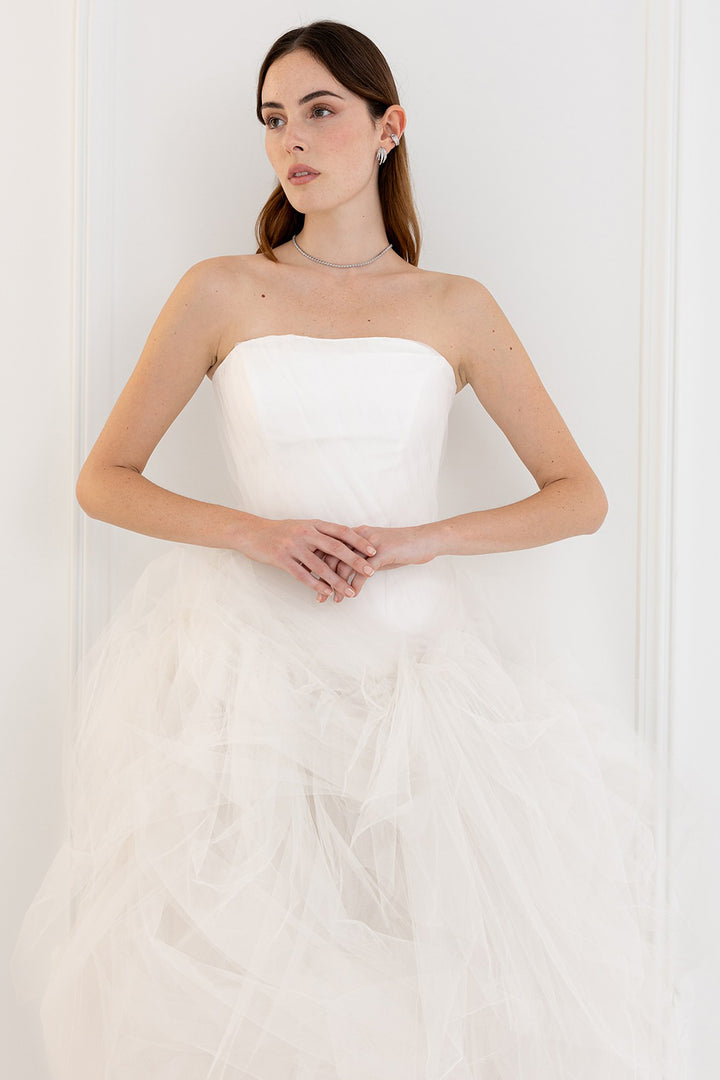Wedding Dress with Fitted Bodice and Tulle Skirt