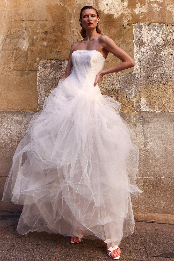 Wedding Dress with Fitted Bodice and Tulle Skirt