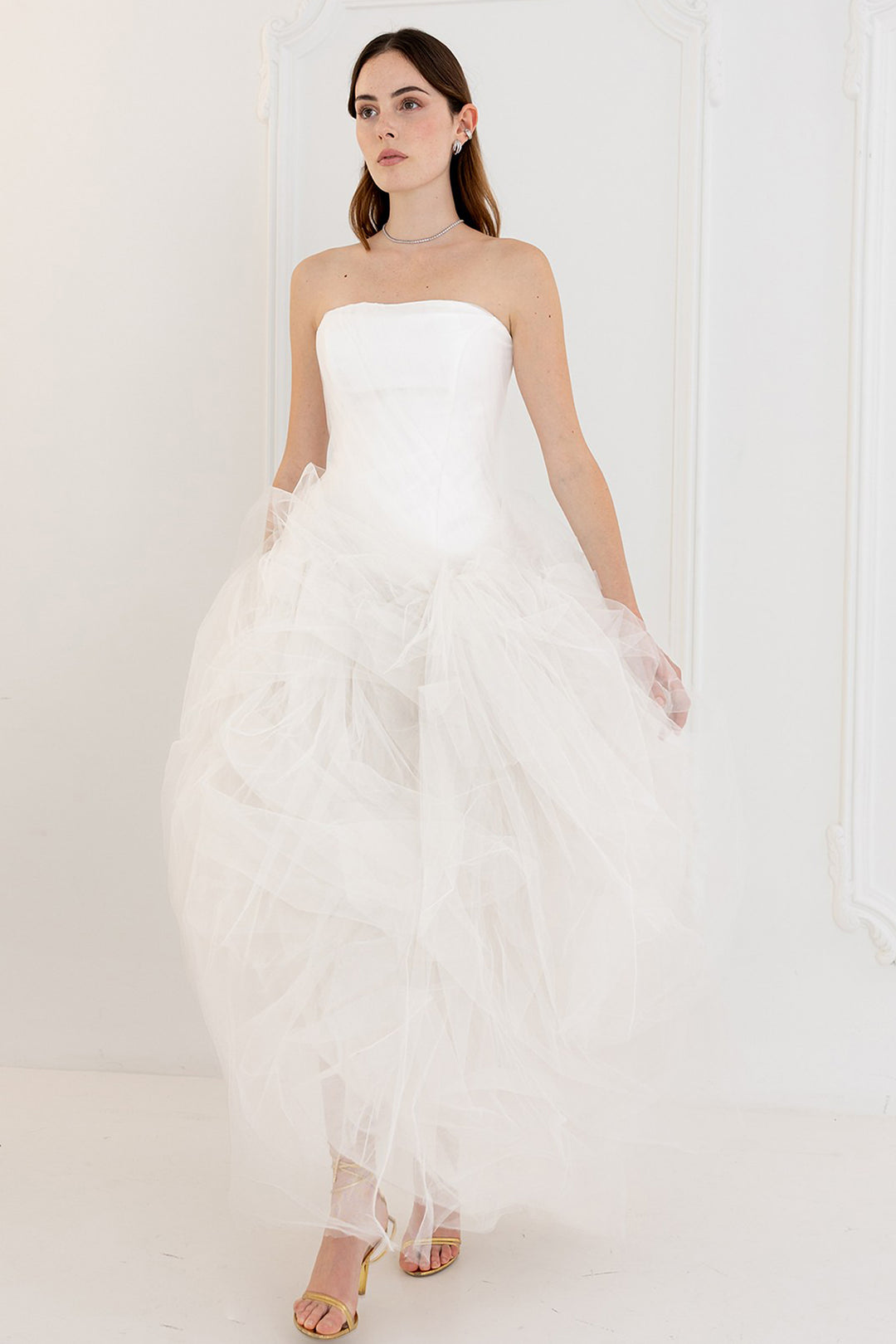 Wedding Dress with Fitted Bodice and Tulle Skirt