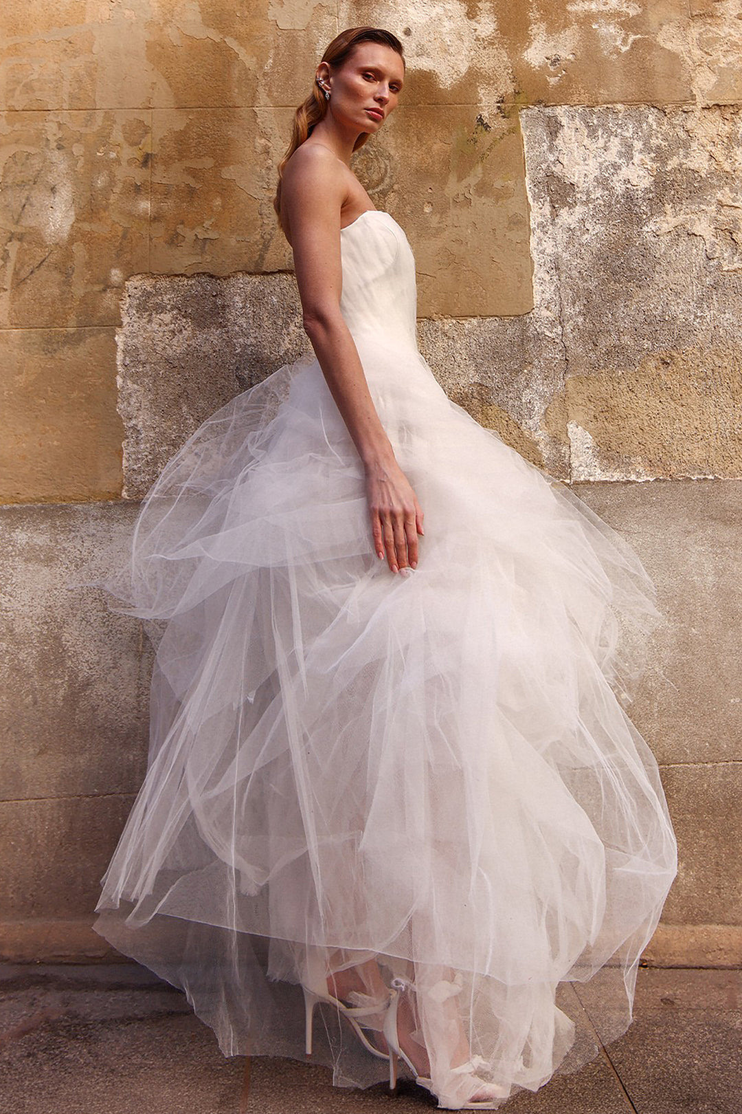 Wedding Dress with Fitted Bodice and Tulle Skirt
