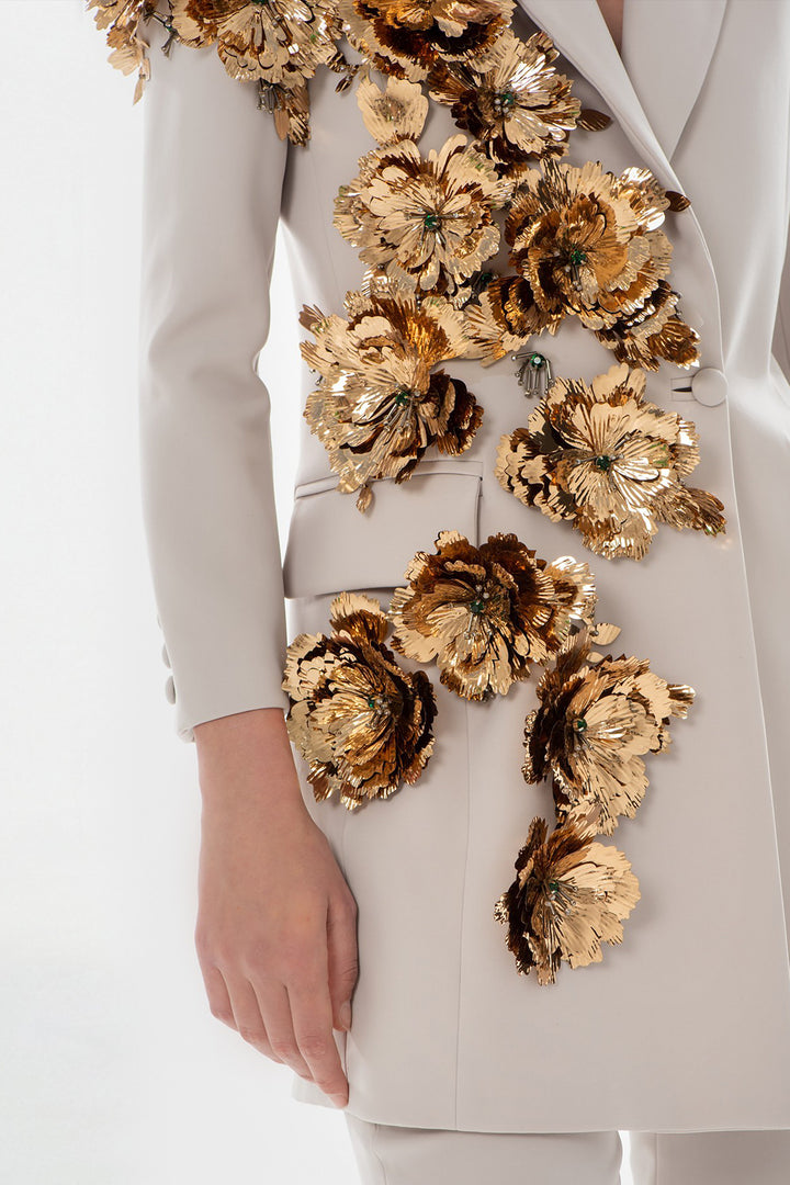 3D Floral Ornament Pants with Slim Cut and High-Waisted Blazer