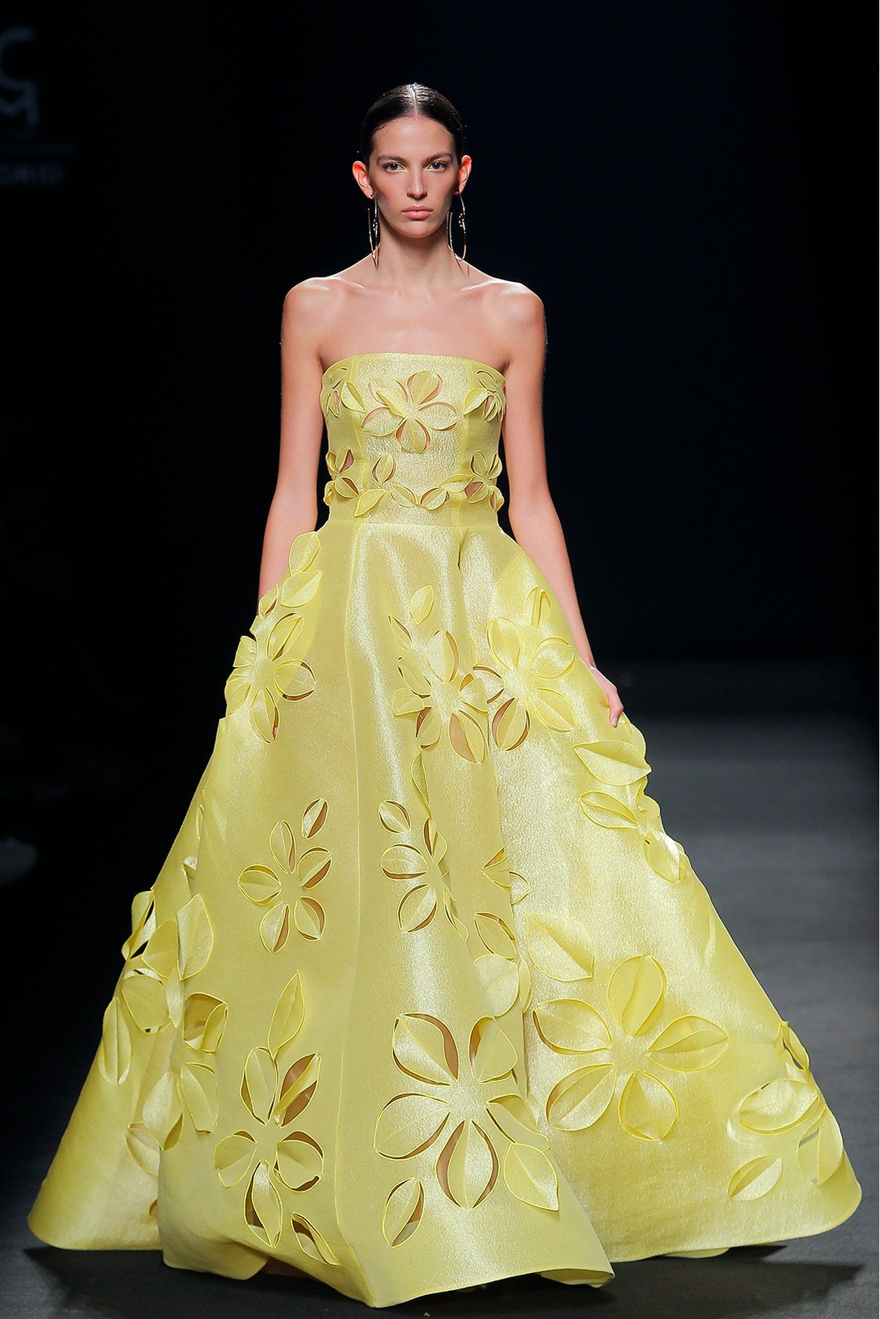 M R Design Strapless Princess Dress with Cutouts – M.R DESIGN
