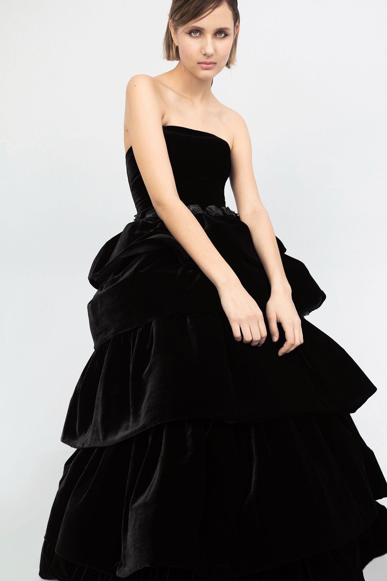 Velvet Strapless Ruffled Dress – M.R DESIGN