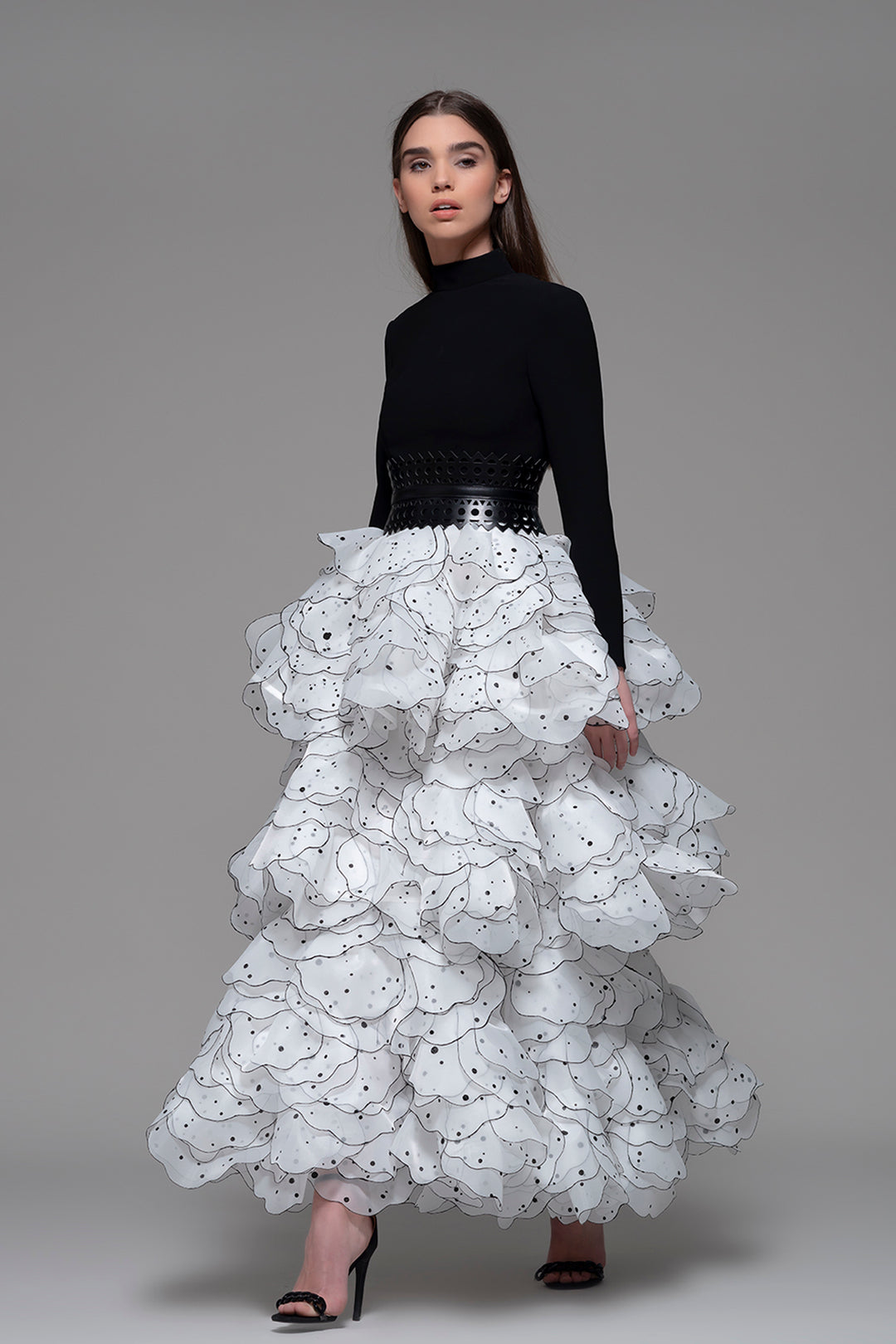 Long-Sleeved Fitted Top with ruffled Skirt