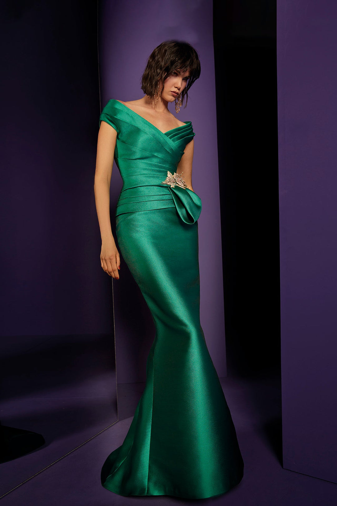 Silk Pique Off-The-Shoulder Mermaid Dress Green / FR 38 Silk Pique Off-The-Shoulder Mermaid Dress Green / FR 38