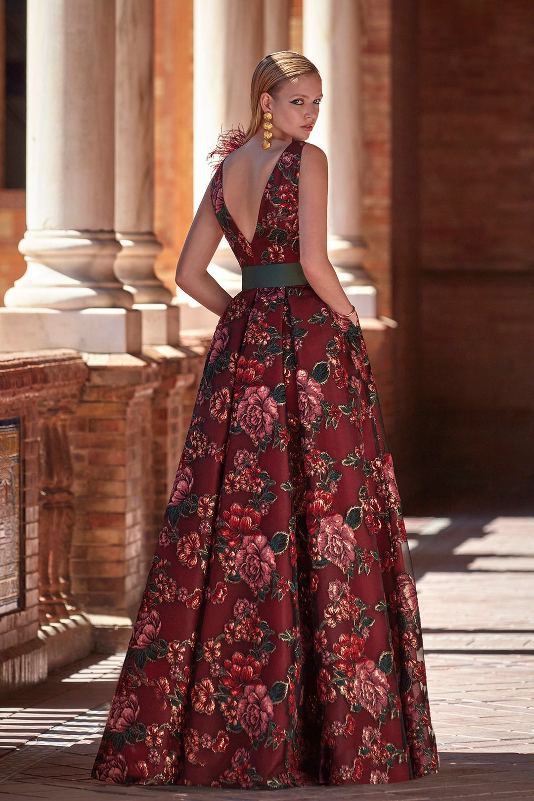 organza material dress It feels like liquid organza is everywhere right now, and honestly, I'm kind of obsessed. The way it catches the light, giving that almost-wet, luminous effect. Absolutely stunning.This trend is being driven