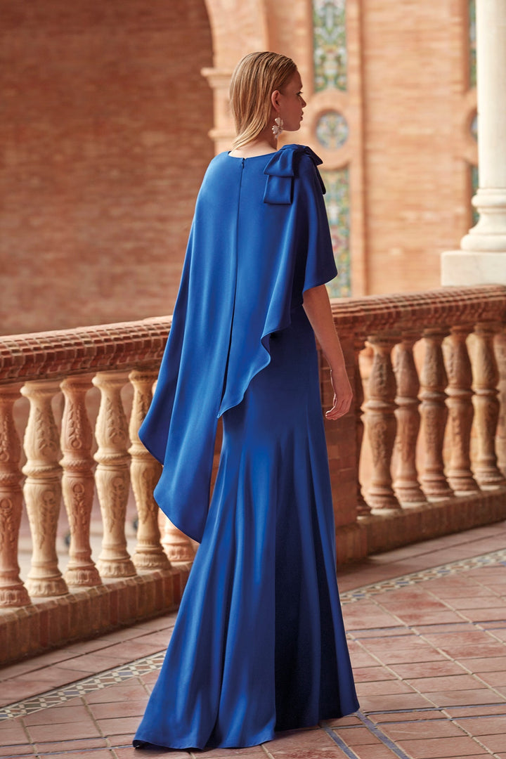 Sleeveless crepe dress with overcape