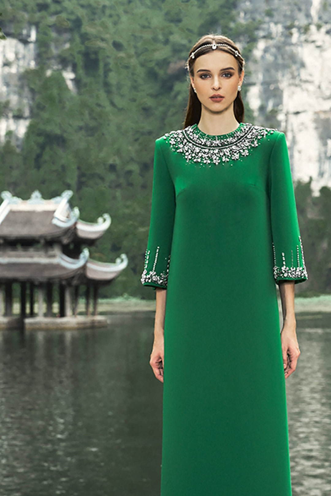 Velvet Satin Kaftan Dress with Embroidery Details Green / FR 52 Velvet Satin Kaftan Dress with Embroidery Details Green / FR 52