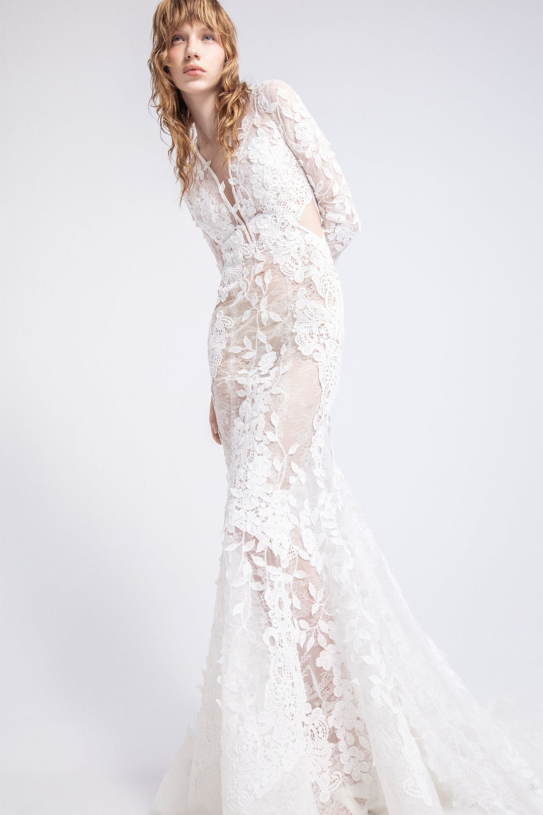 chantilly lace wedding dress CALA 42EU/L/14UK/12US elegant bridal look. F221019 Lovely Chantilly Lace A-Line