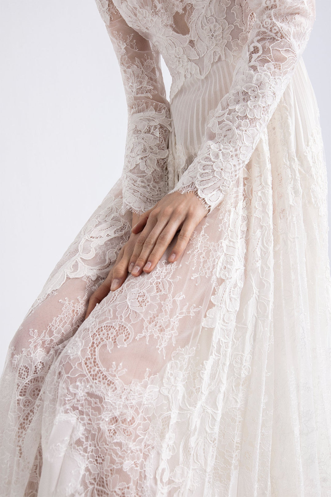 Chantilly Lace Long-Sleeved Flared Dress M.R DESIGN Chantilly Lace Long-Sleeved Flared Dress M.R DESIGN