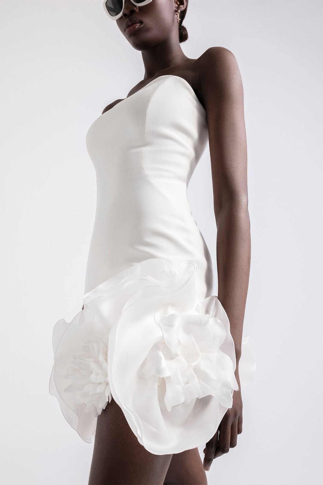Strapless Fitted Short Wedding Dress M.R DESIGN Strapless Fitted Short Wedding Dress M.R DESIGN
